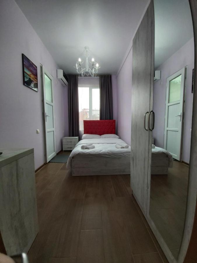 Hotel Maria Batoemi Buitenkant foto