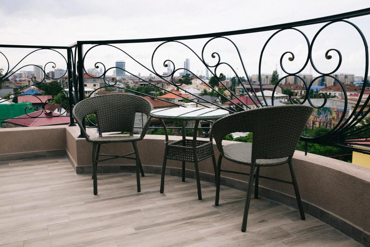 Hotel Maria Batoemi Buitenkant foto