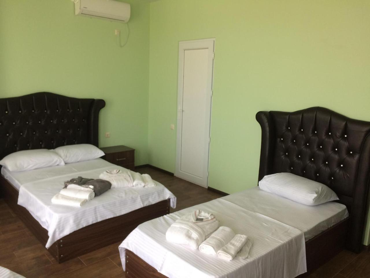 Hotel Maria Batoemi Buitenkant foto