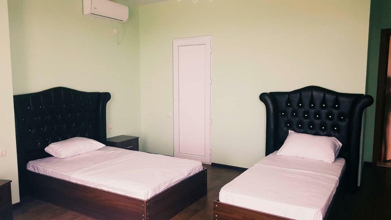 Hotel Maria Batoemi Buitenkant foto