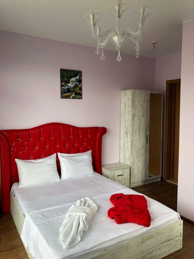 Hotel Maria Batoemi Buitenkant foto
